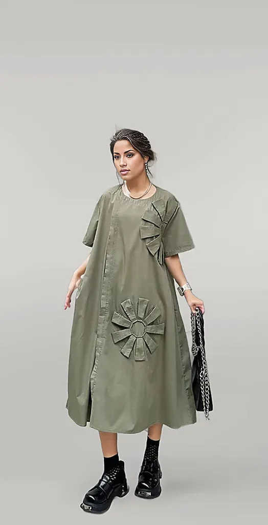 Mid-Length Dress with 3D Flower Decoration - Black & Olive