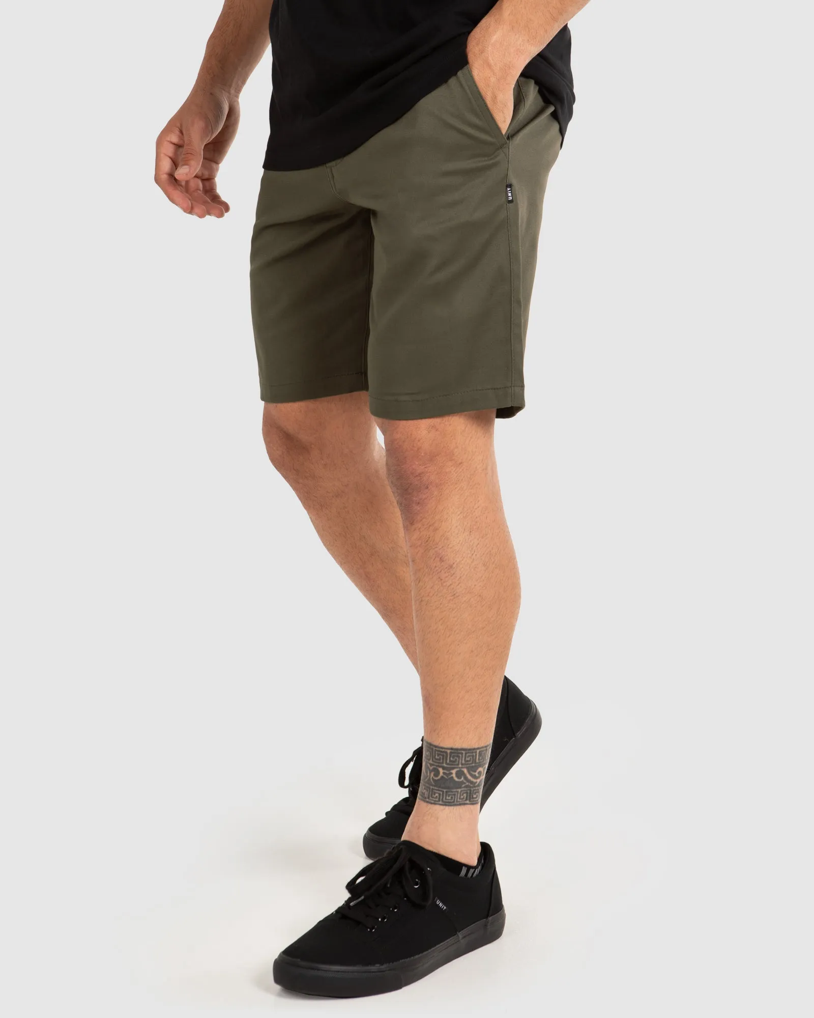 UNIT Mens Stable 19" Chino Shorts